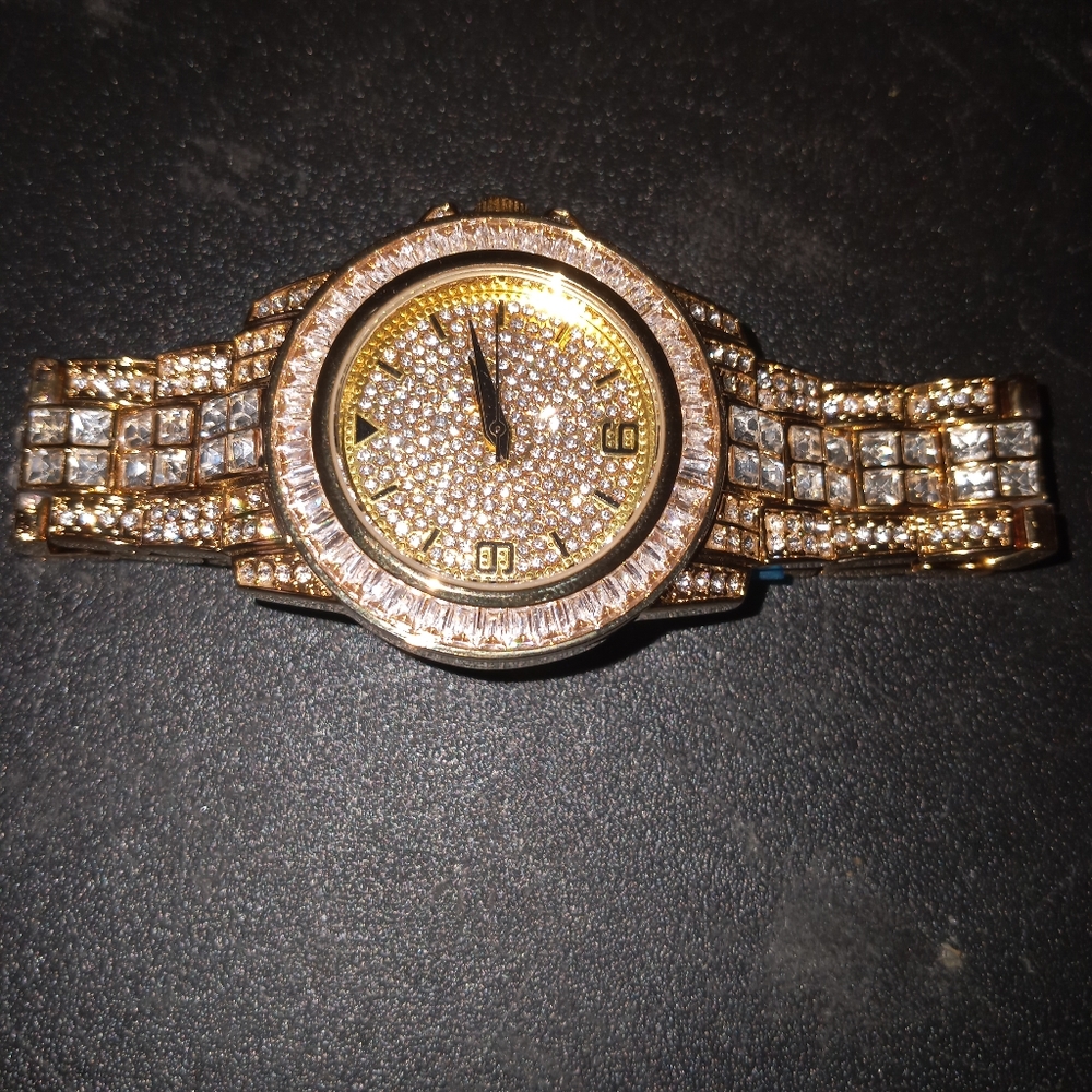Watch - Picture 2 of 5